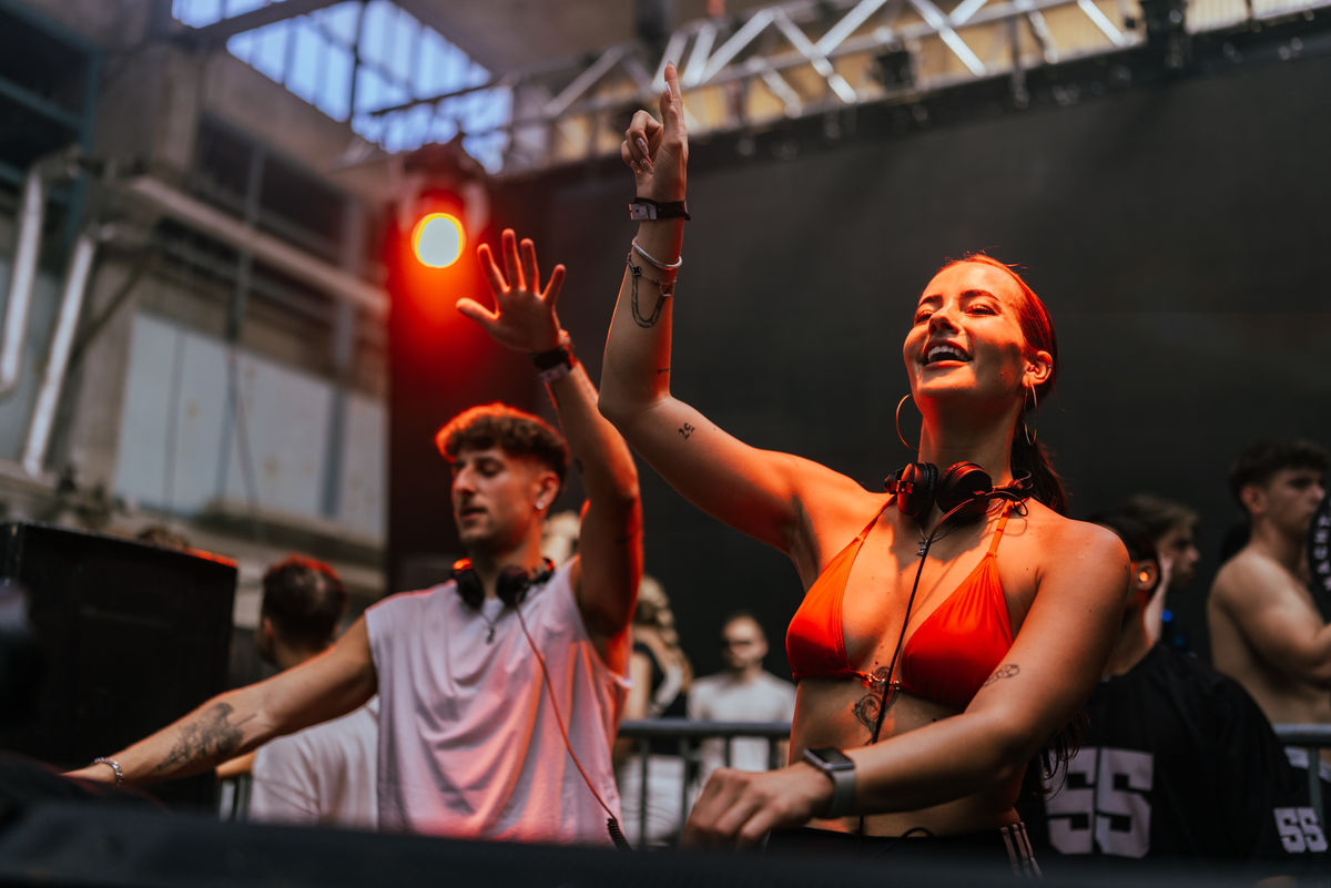 Loading... just a sec